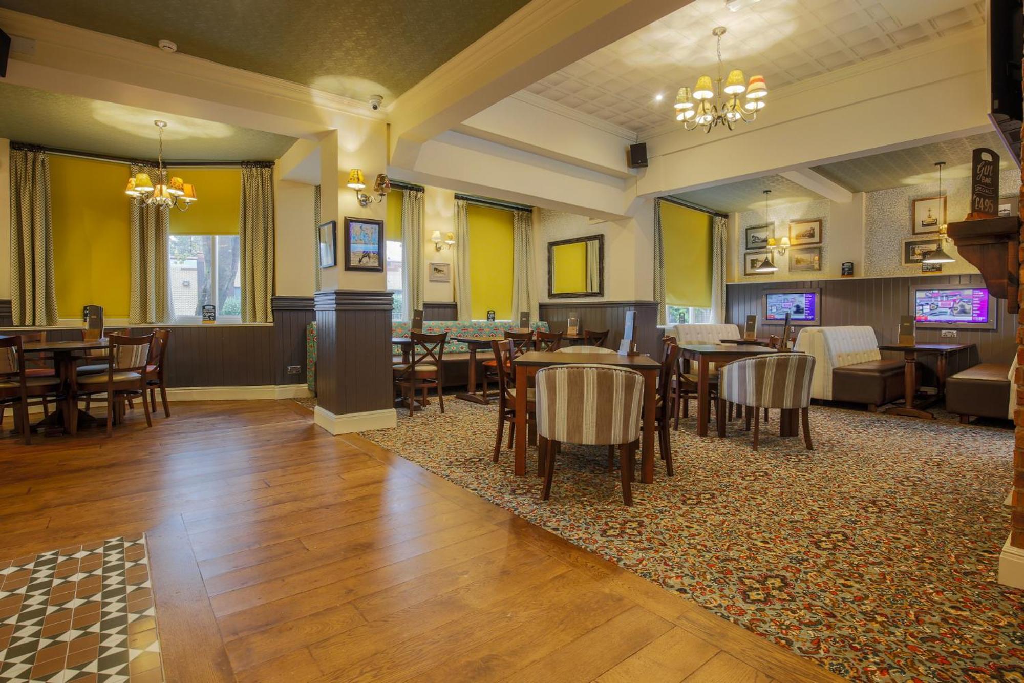 Fairway Inn Манчестър Екстериор снимка