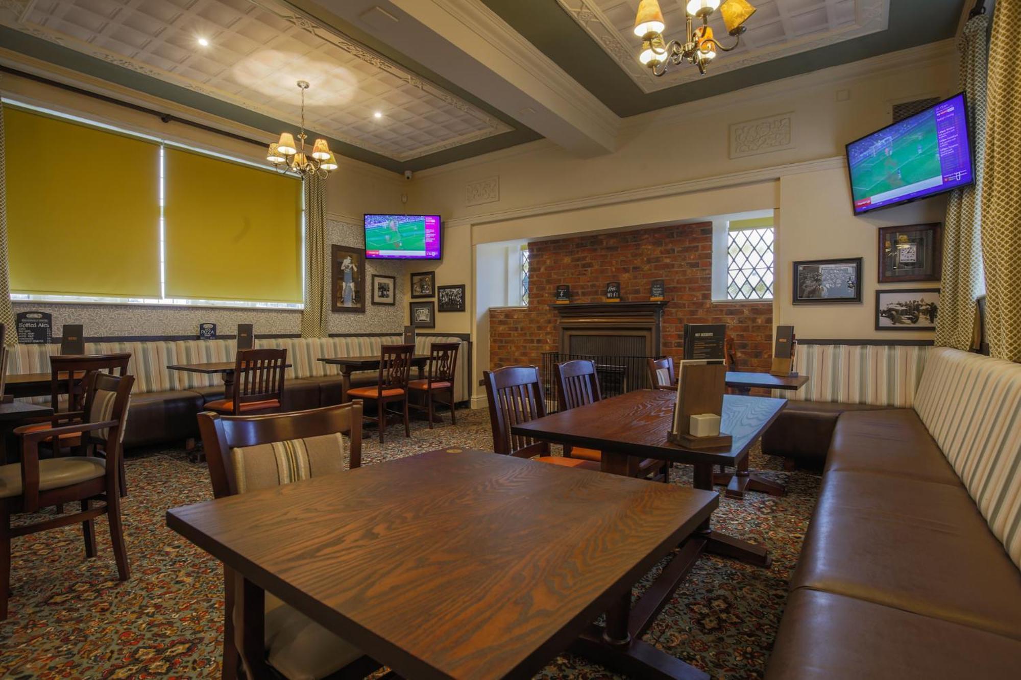 Fairway Inn Манчестър Екстериор снимка