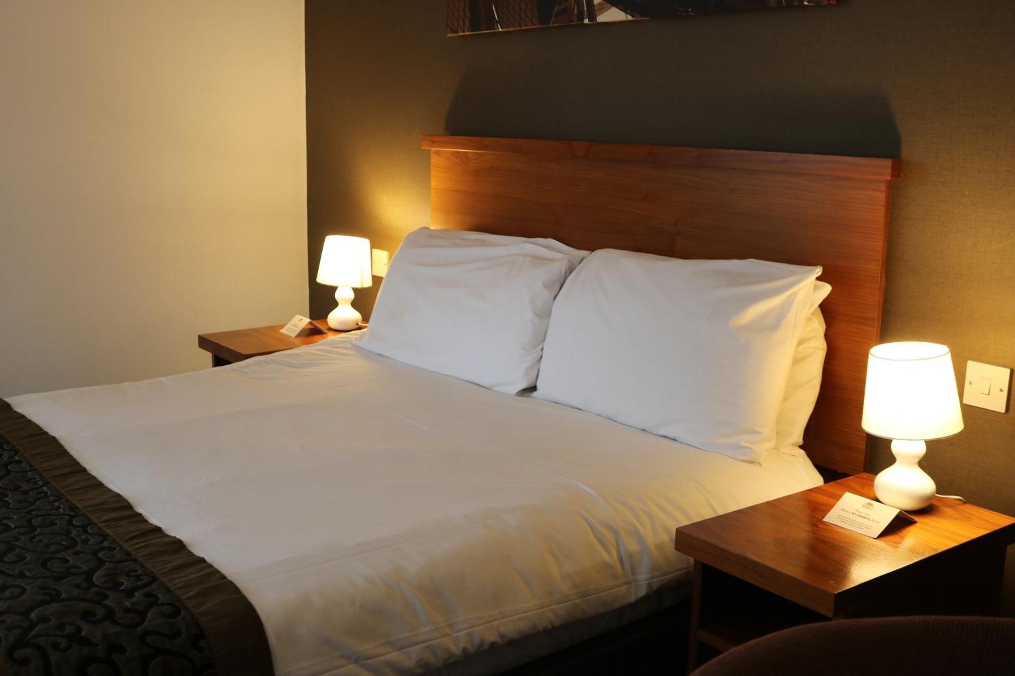 Fairway Inn Манчестър Екстериор снимка